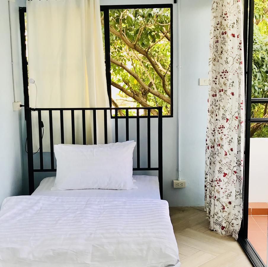 Niitra Hostel Ban Khlong Nang Li Kültér fotó